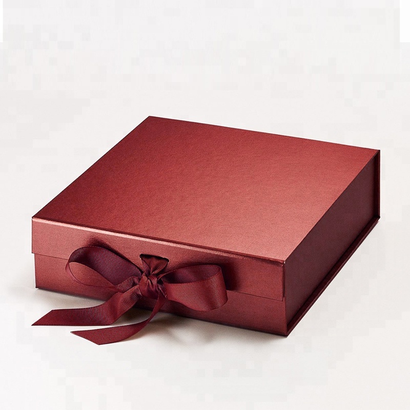 Custom logo luxury folding gift box factory 