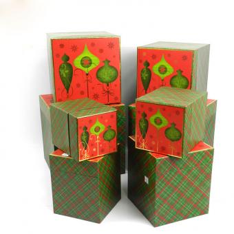 dekorative Geschenkbox aus Pappaufbewahrungspapier