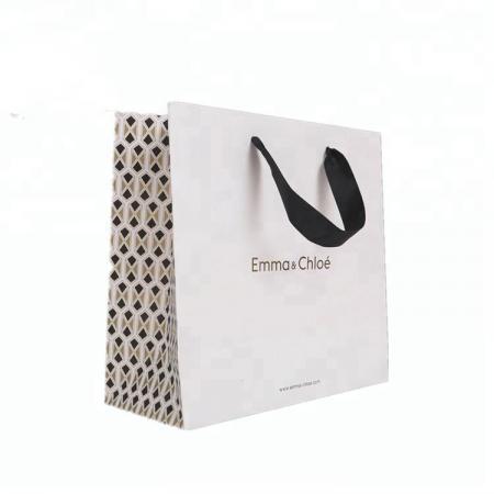konkurrenzfähiger Preis elegante kundengebundene Markenlogo-Luxusboutiqueneinkaufsweißbuchgeschenktaschen mit Bandgriffen