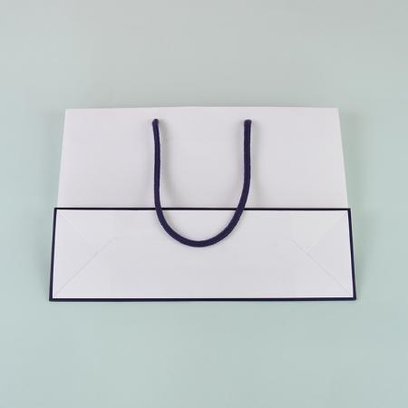 Luxury boutique packaging white paper gift bag  customized